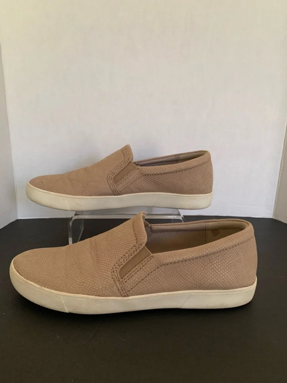 Naturalizer Loafers Women’s 10M Tan Slip-On Textured Leather Padded Insole